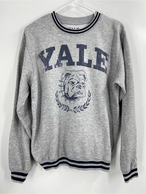 Official Yale Sweater Spell out Men’s Medium Gray